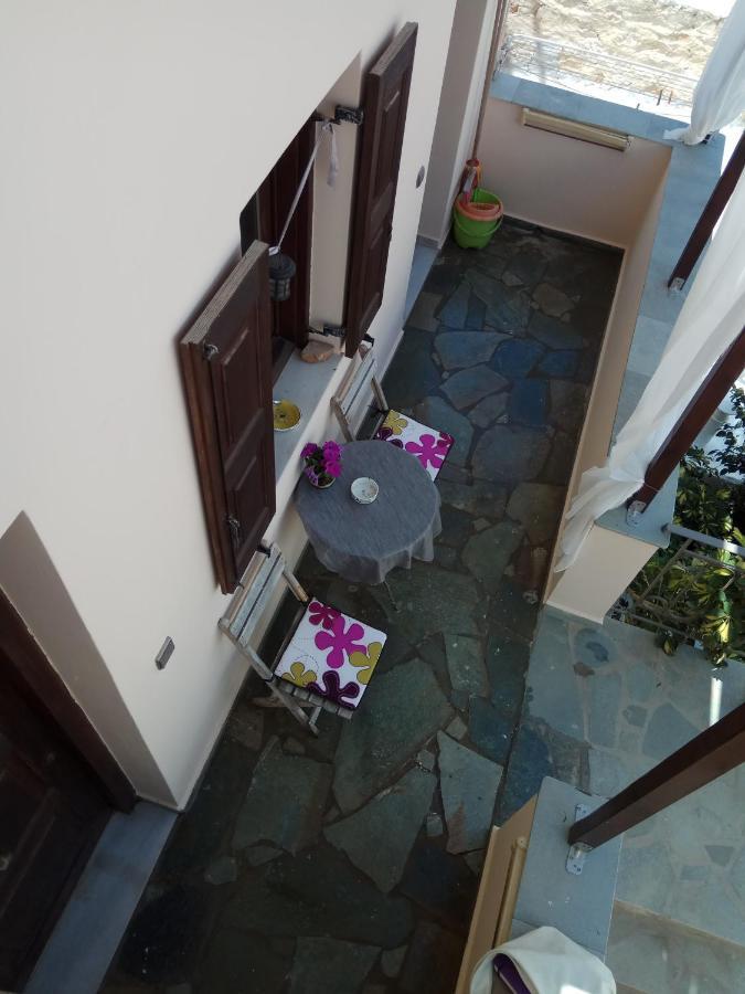 Simple And Special Apartment Ermoupoli Ngoại thất bức ảnh