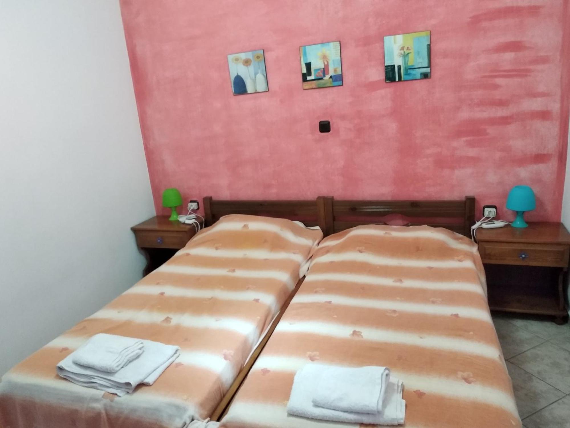 Simple And Special Apartment Ermoupoli Ngoại thất bức ảnh